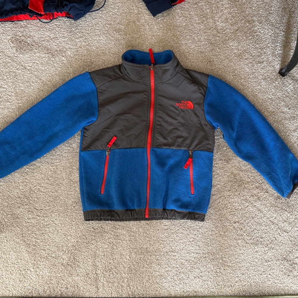Boys XS (6) The North Face Blue and Gray Fleece Jacket